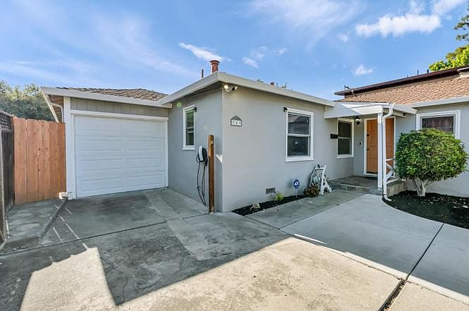 389 Lastreto Ave photo 2