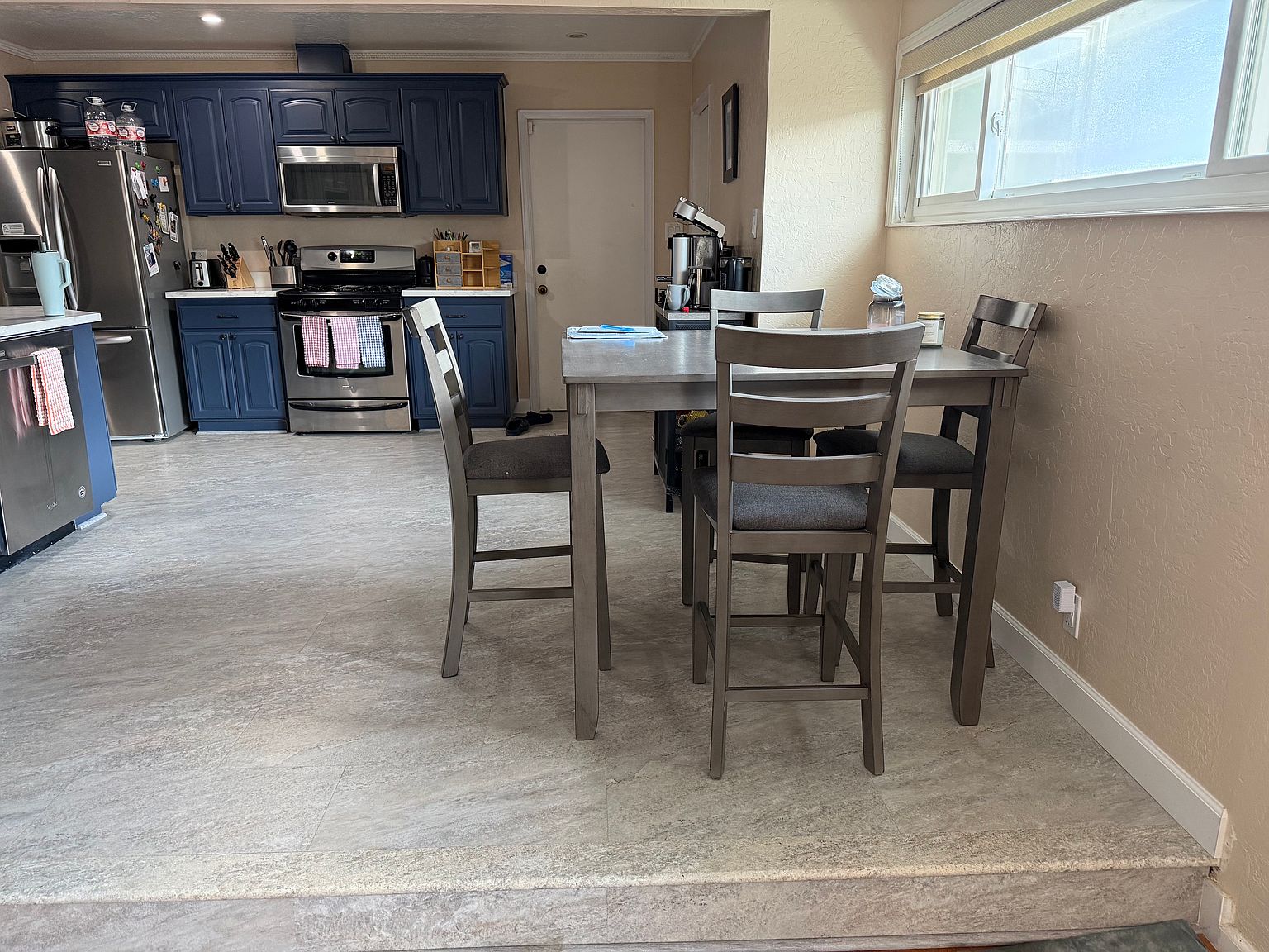 743 San Ramon Ave photo 3
