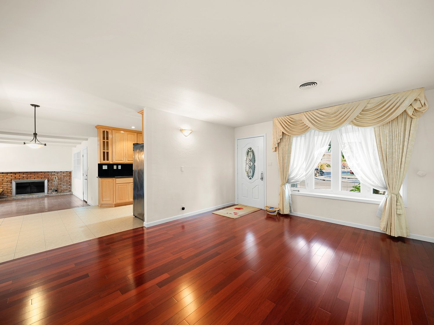 2675 Bonnie Dr photo 3