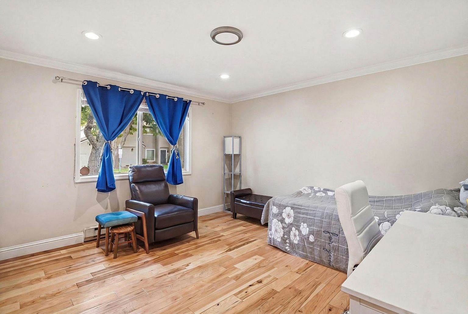 2524 Roblar Ln photo 5
