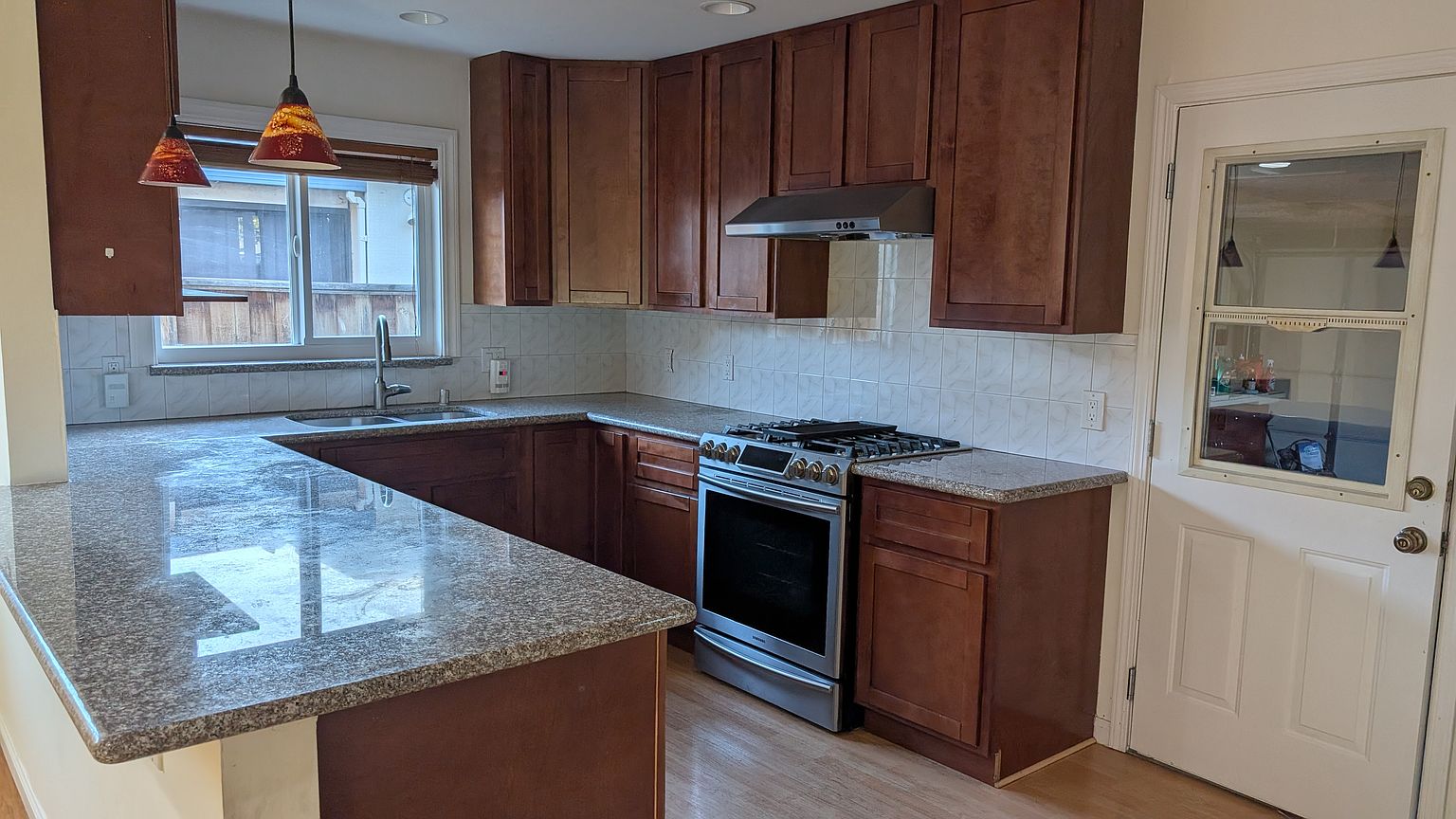 3278 Fowler Ave photo 3