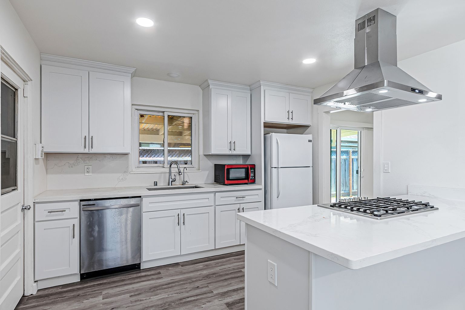2158 San Rafael Ave photo 4