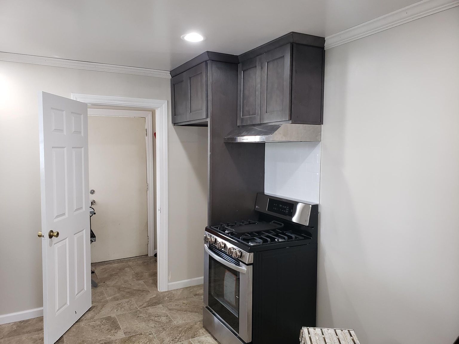 2085 Scott Blvd photo 2