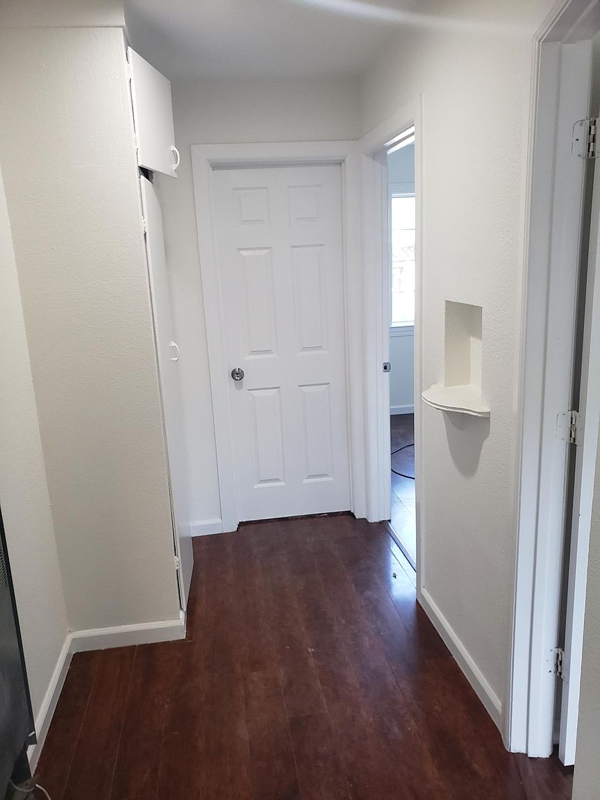 2085 Scott Blvd photo 3