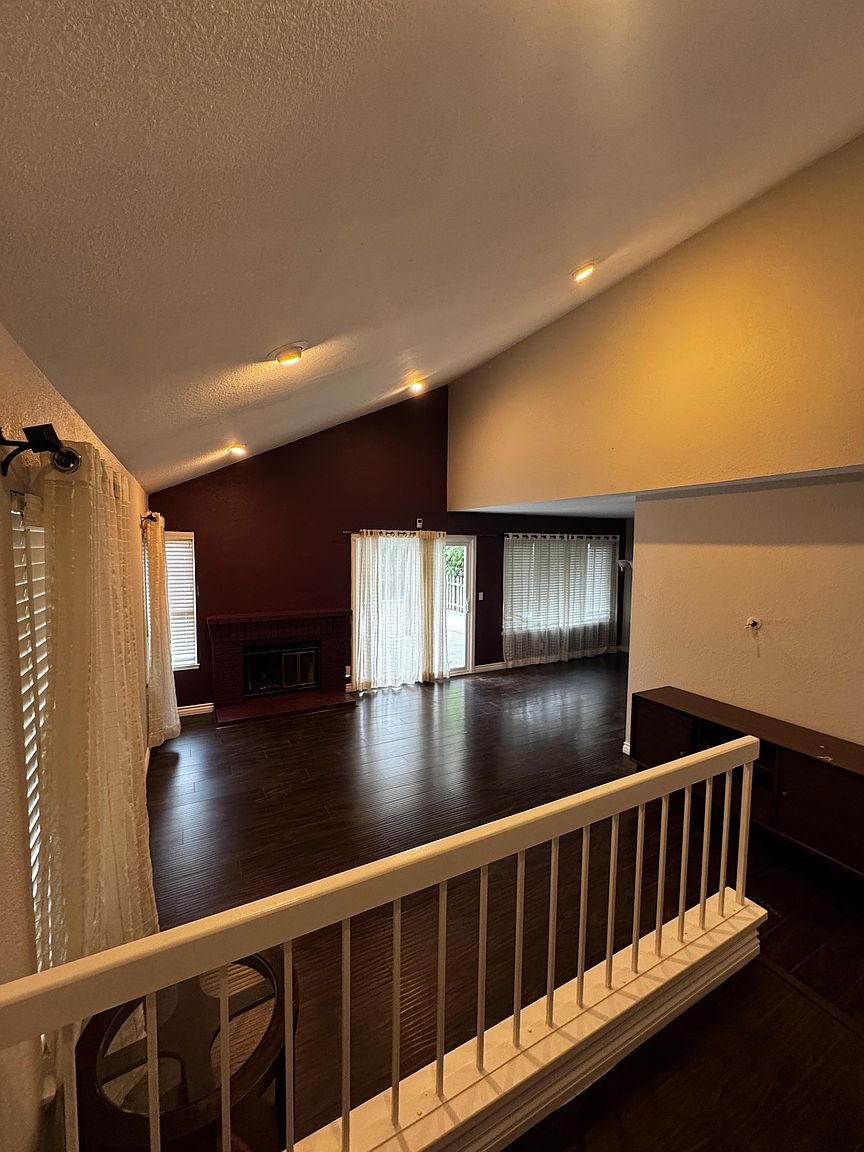1655 Lederer Cir photo 2