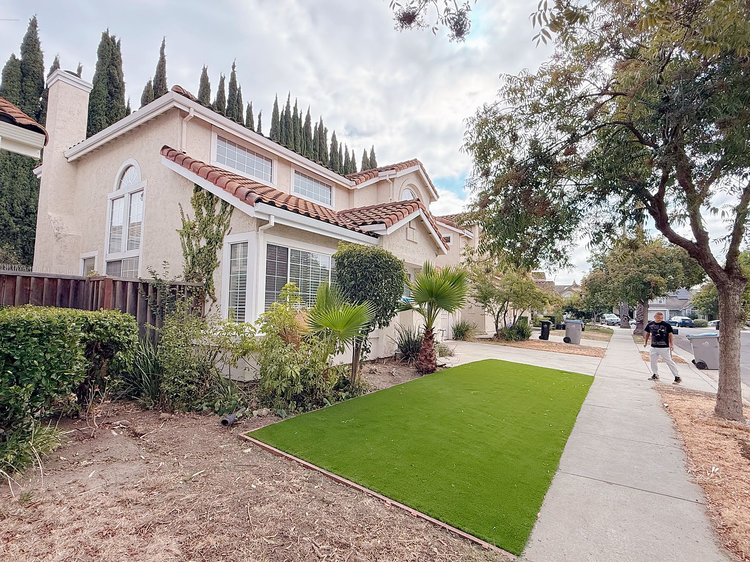 1611 Mission Springs Cir photo 2