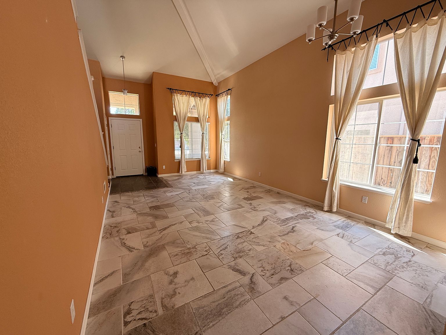 1832 Montage Ct photo 3