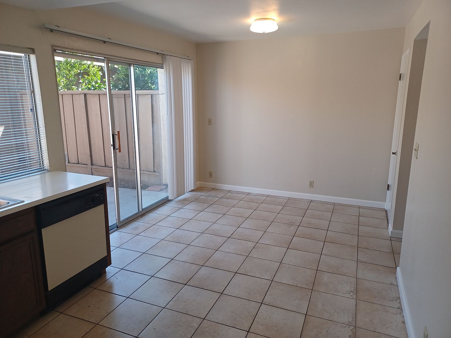 2335 Ravine Dr photo 2