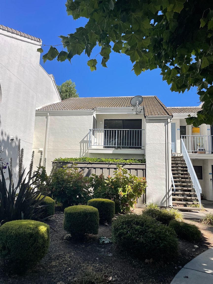 1055 N Capitol Ave
