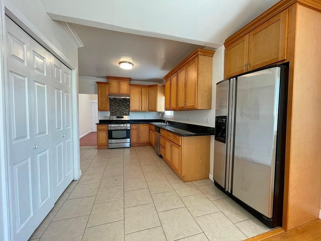 257 Sunol St photo 5