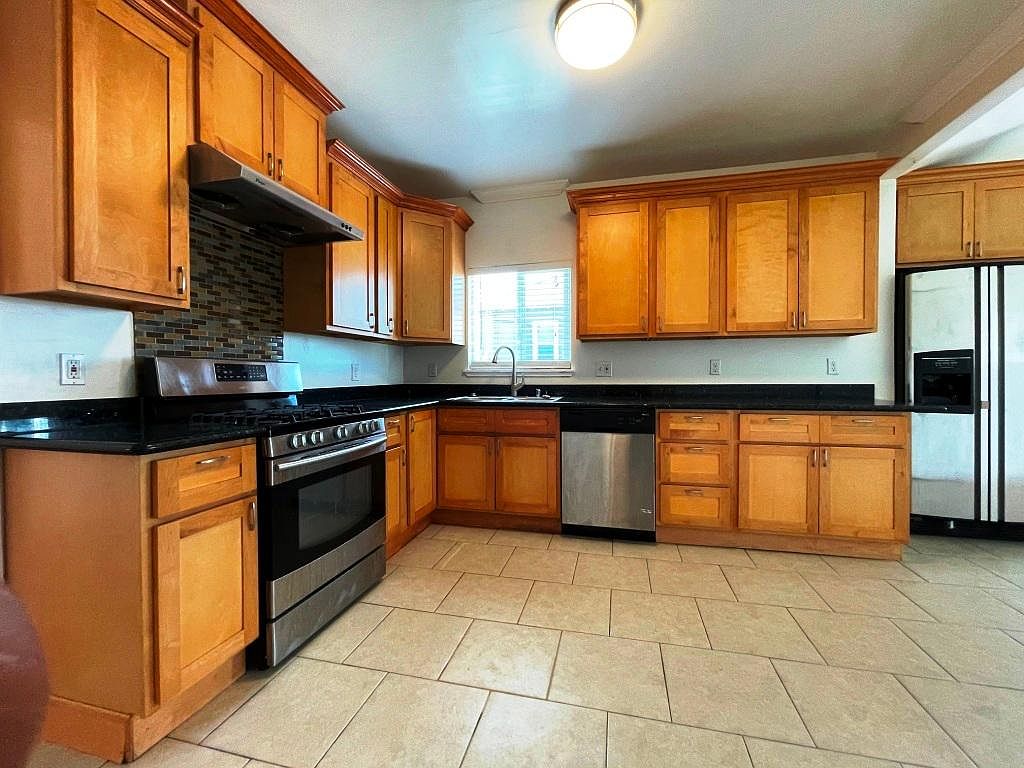 257 Sunol St photo 4