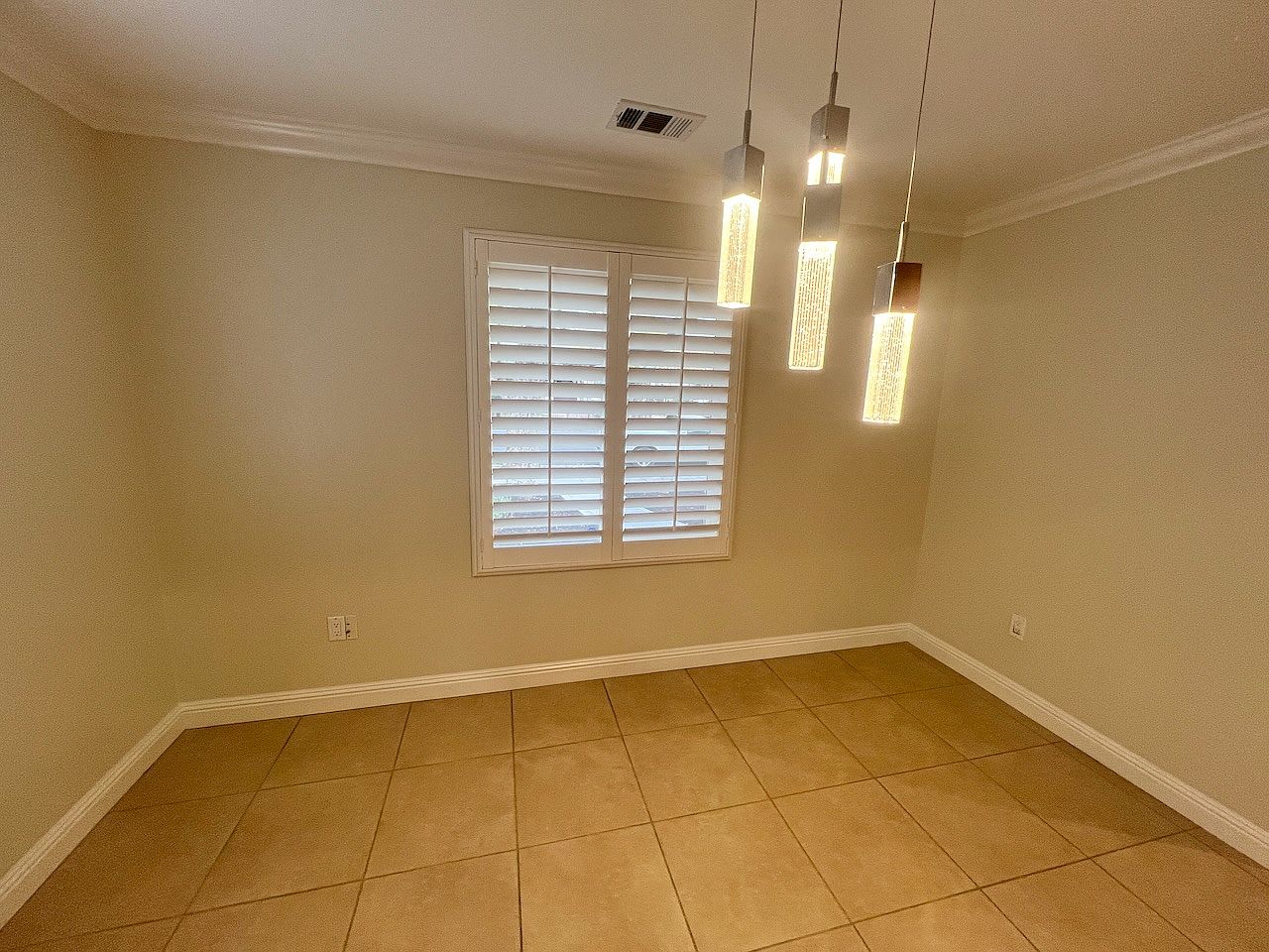2BR/2BA Single Family House on W Virginia St · San Jose photo 5