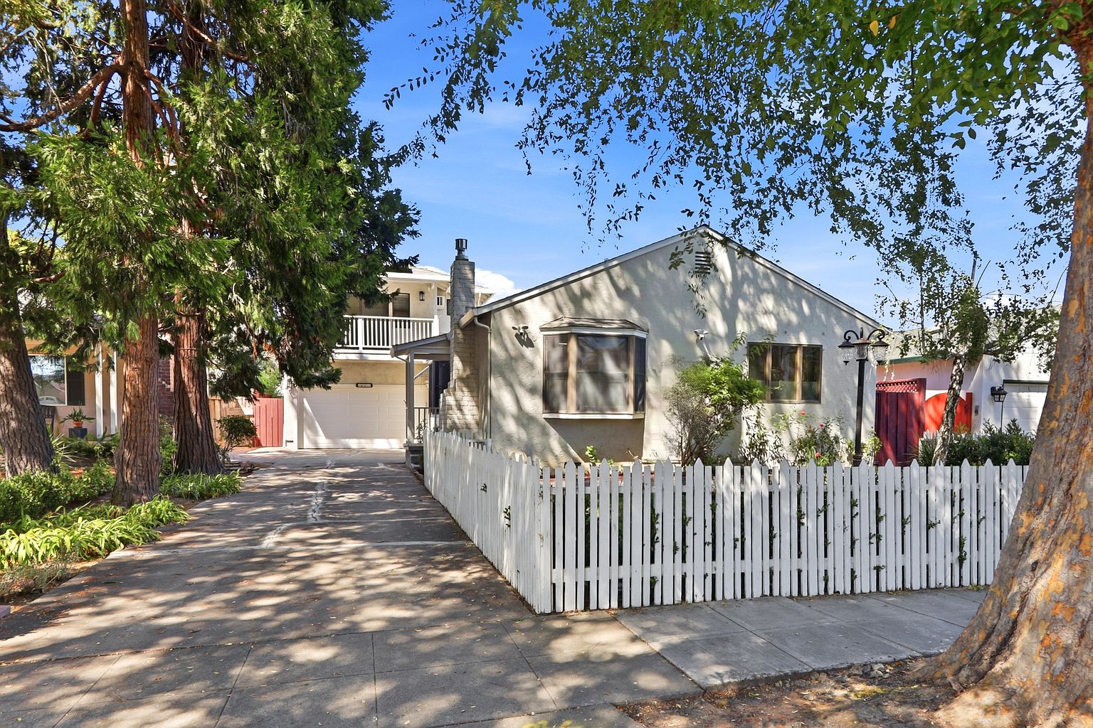 2355 Homewood Dr photo 2