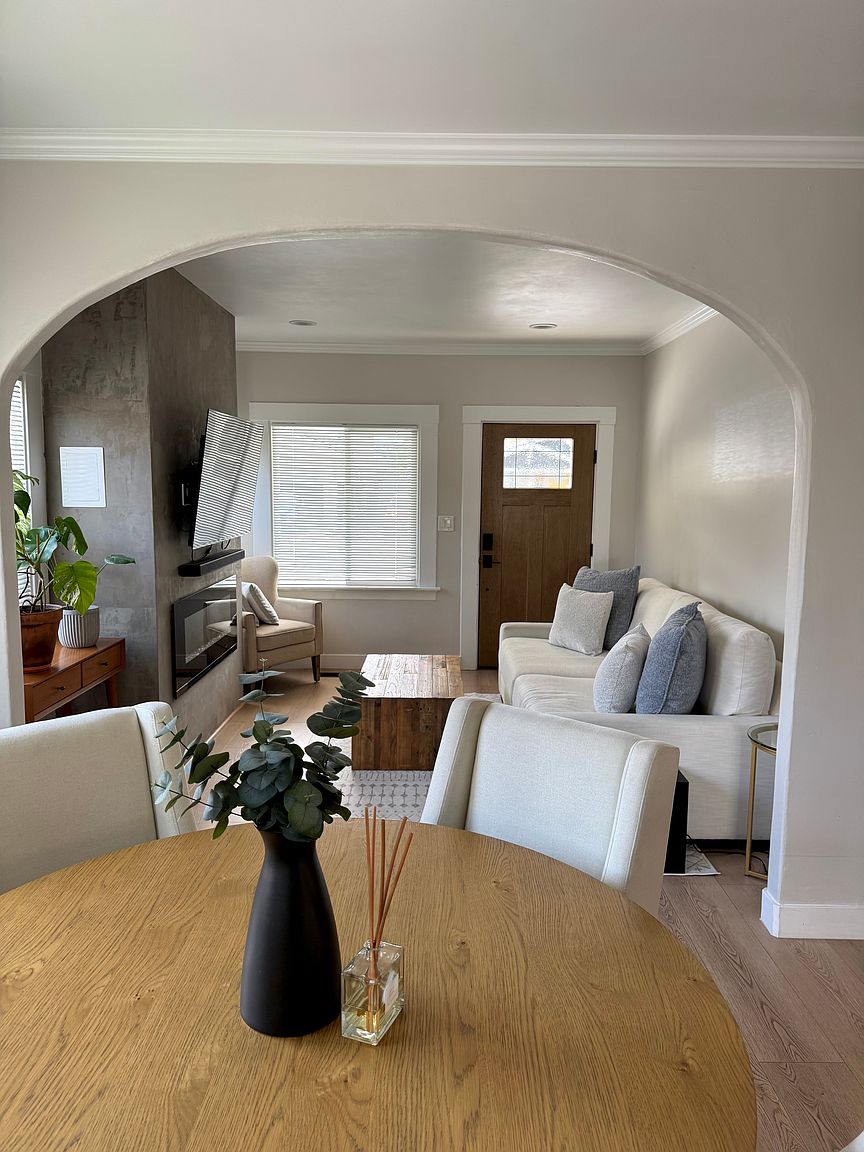 484 Mayellen Ave photo 4