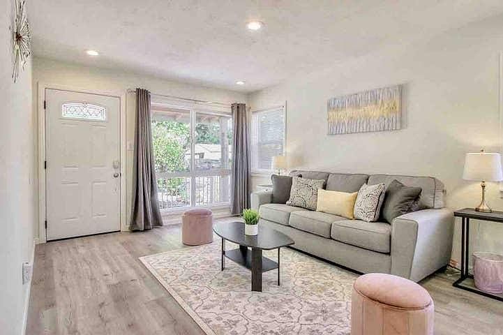516 Clifton Ave photo 2