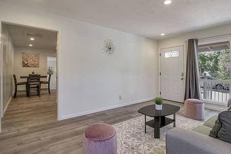516 Clifton Ave photo 4