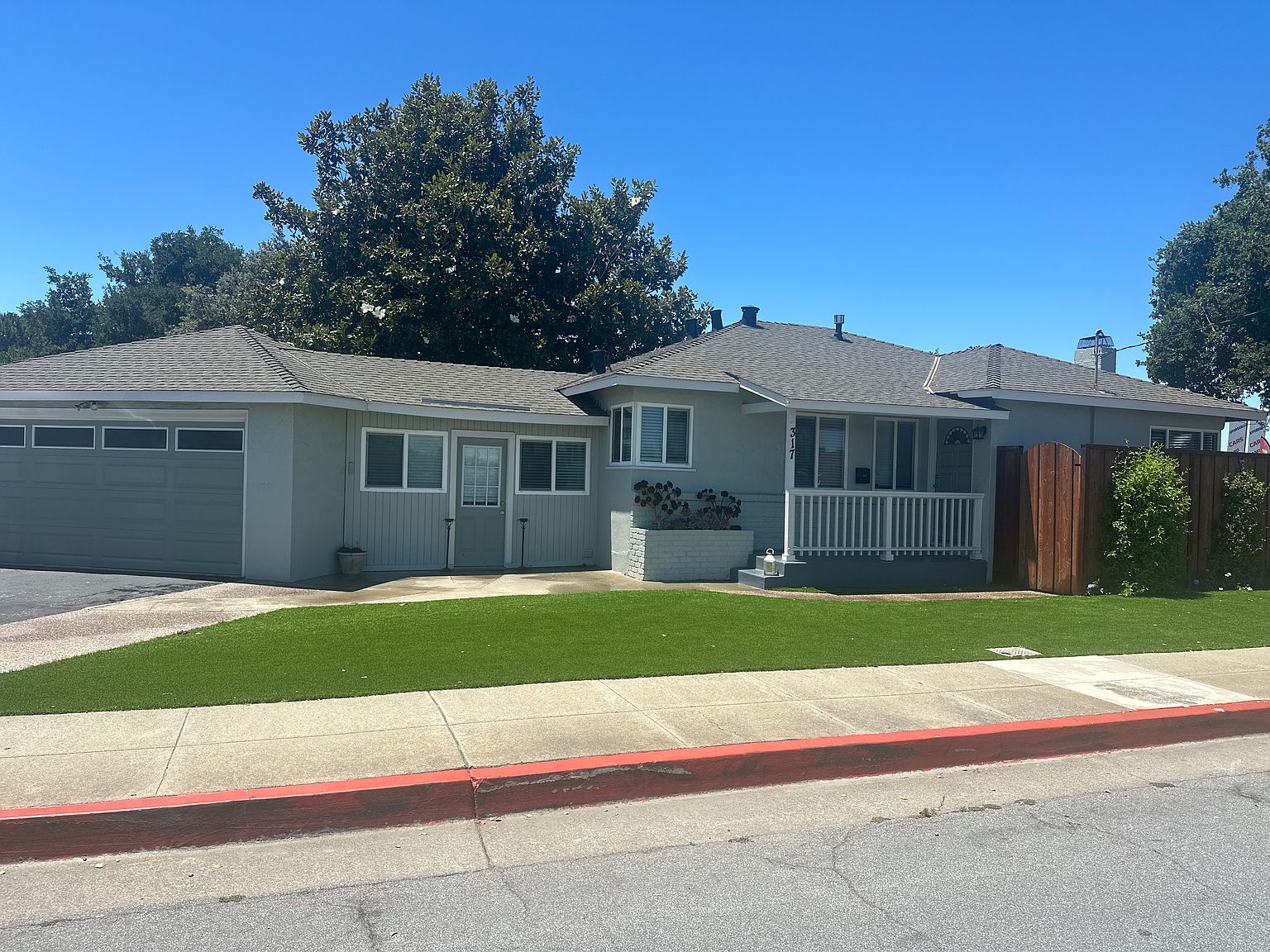3BR/1BA Apartment on S Genevieve Ln · San Jose photo 2