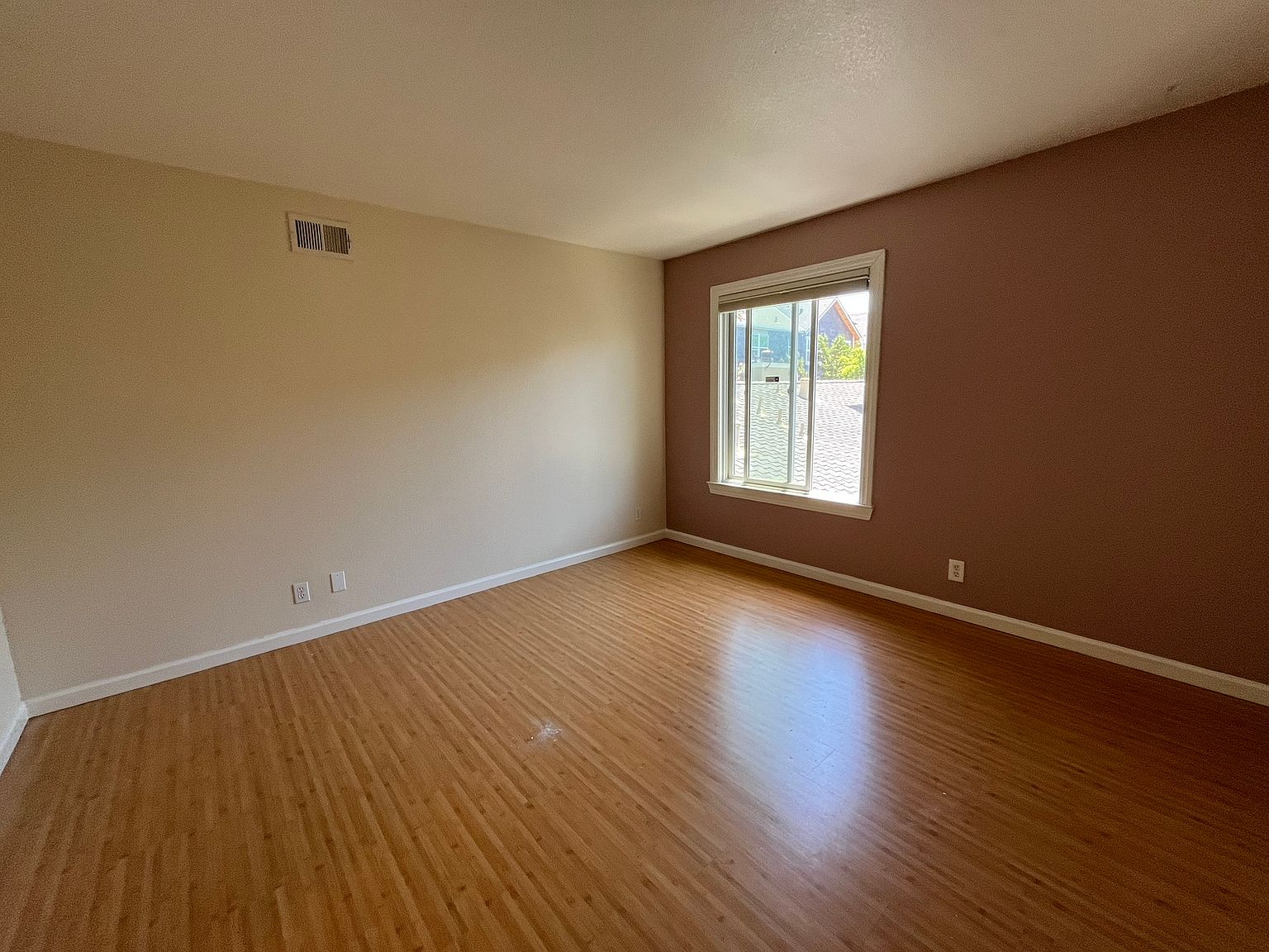 44 E Latimer Ave photo 3