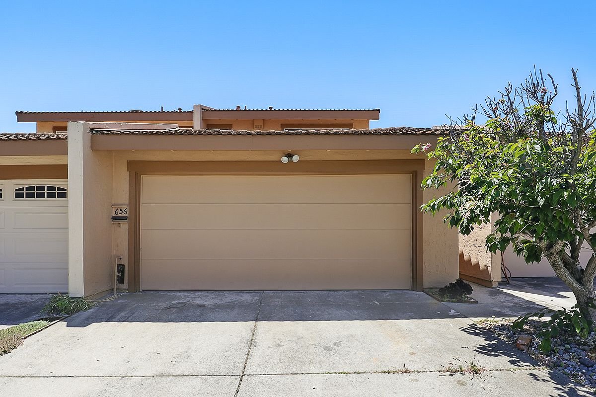 656 Ash Ct photo 3