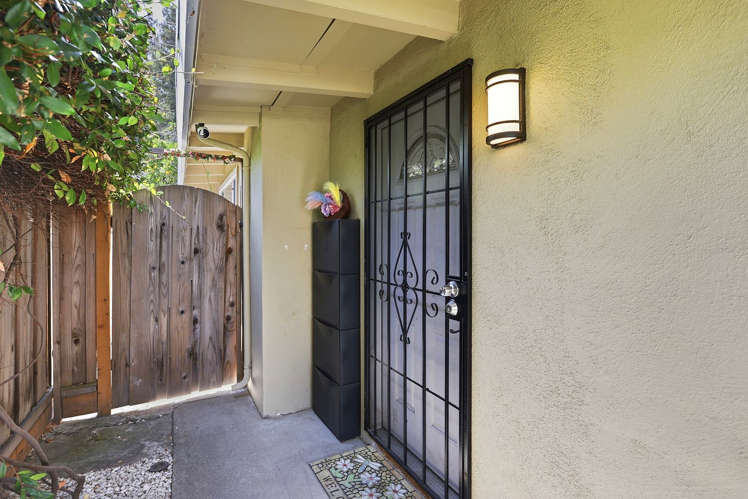 1398 McPherson St photo 3