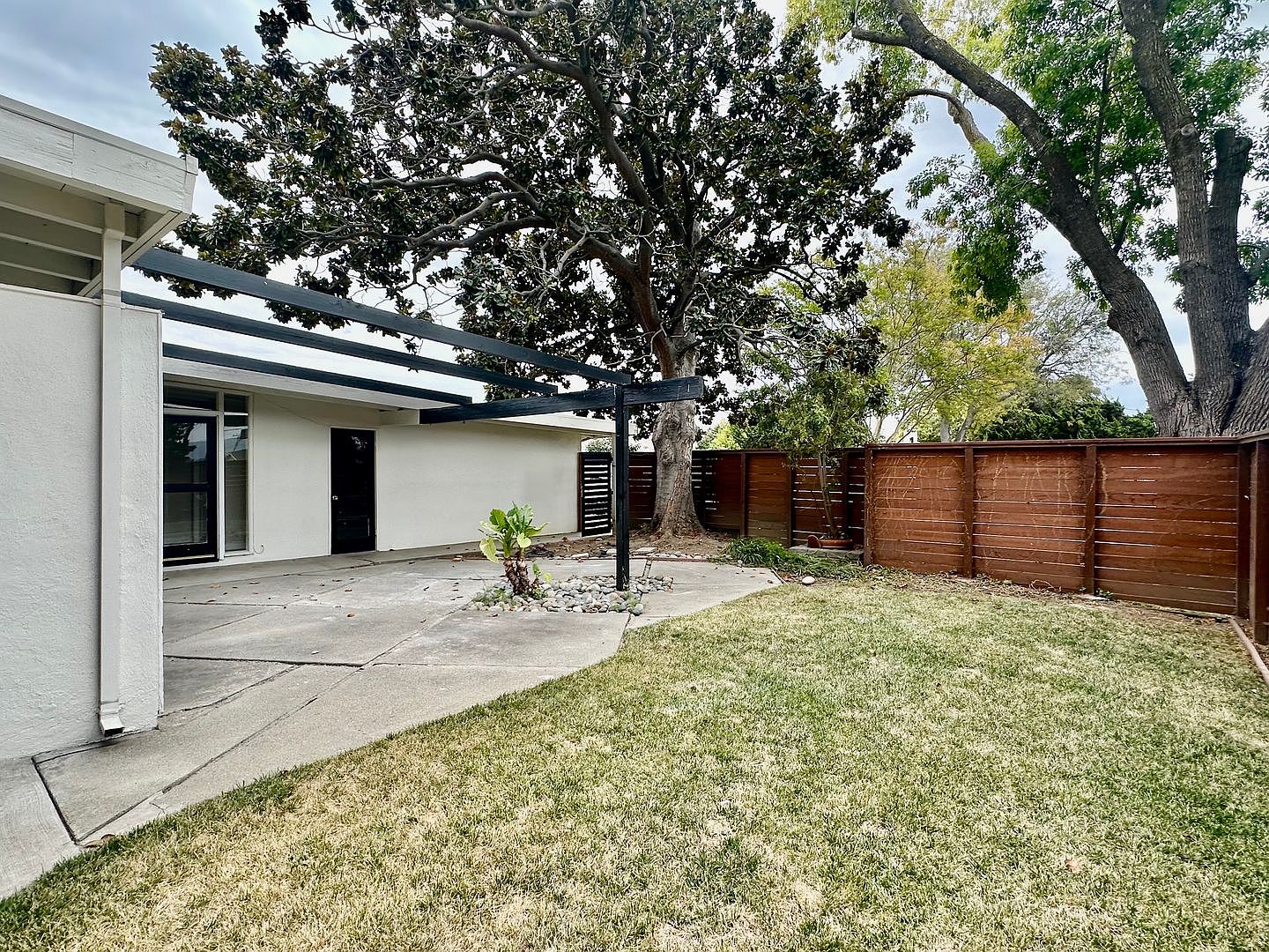 3081 McKinley Dr Santa Clara, CA 95051 photo 4