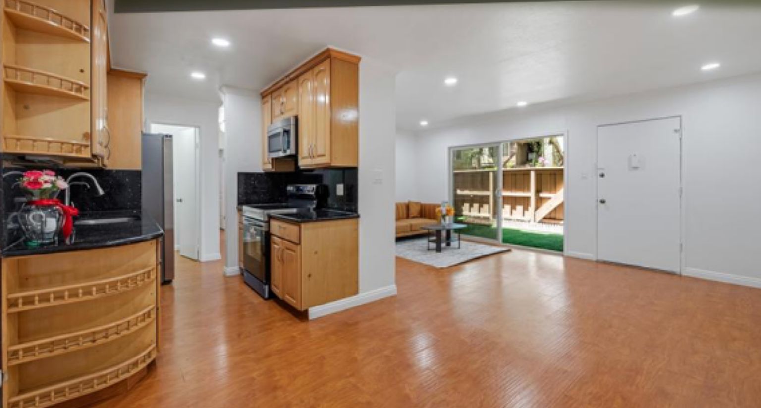 360 Auburn Way photo 4