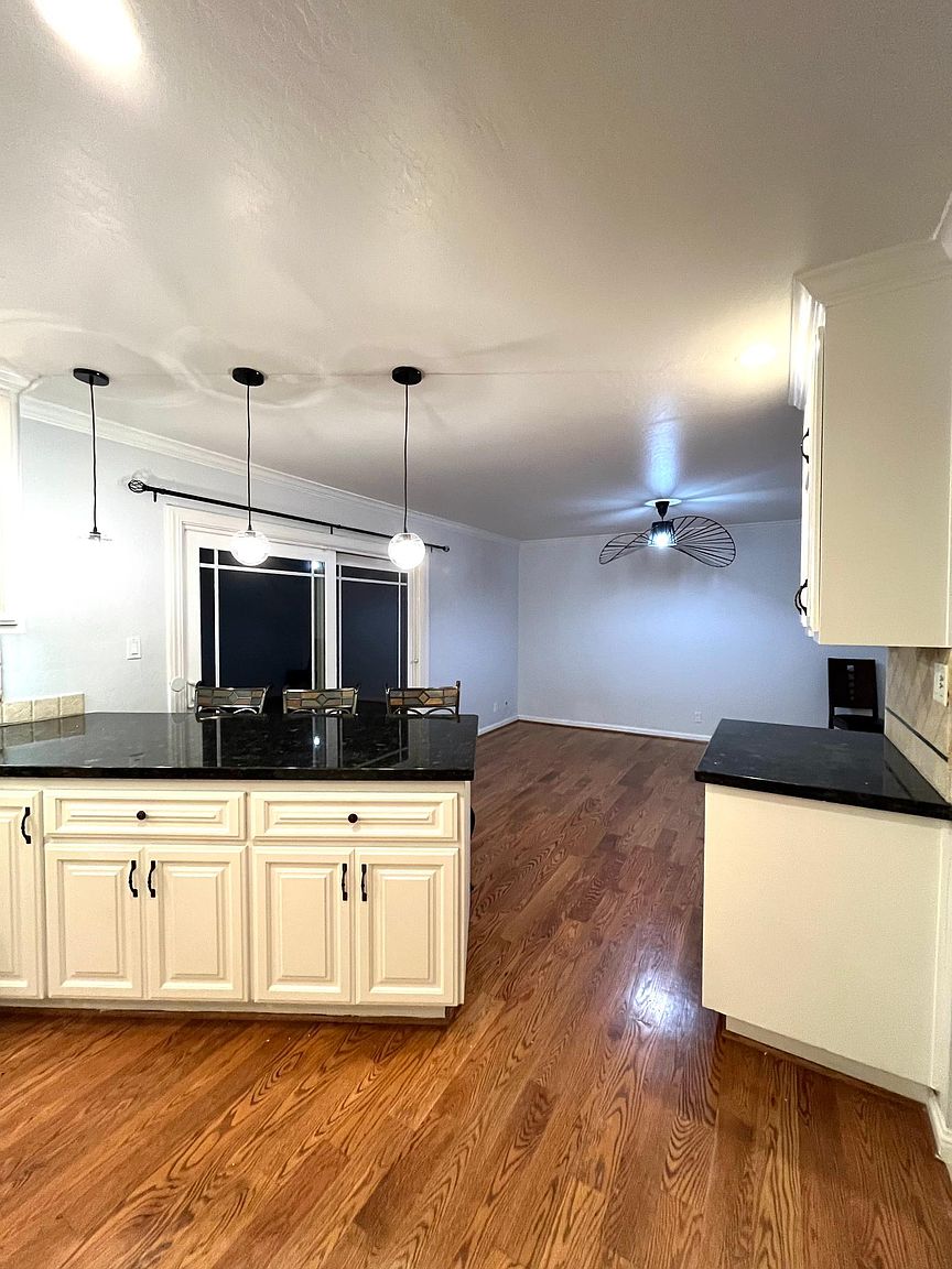 3554 Amber Dr photo 3