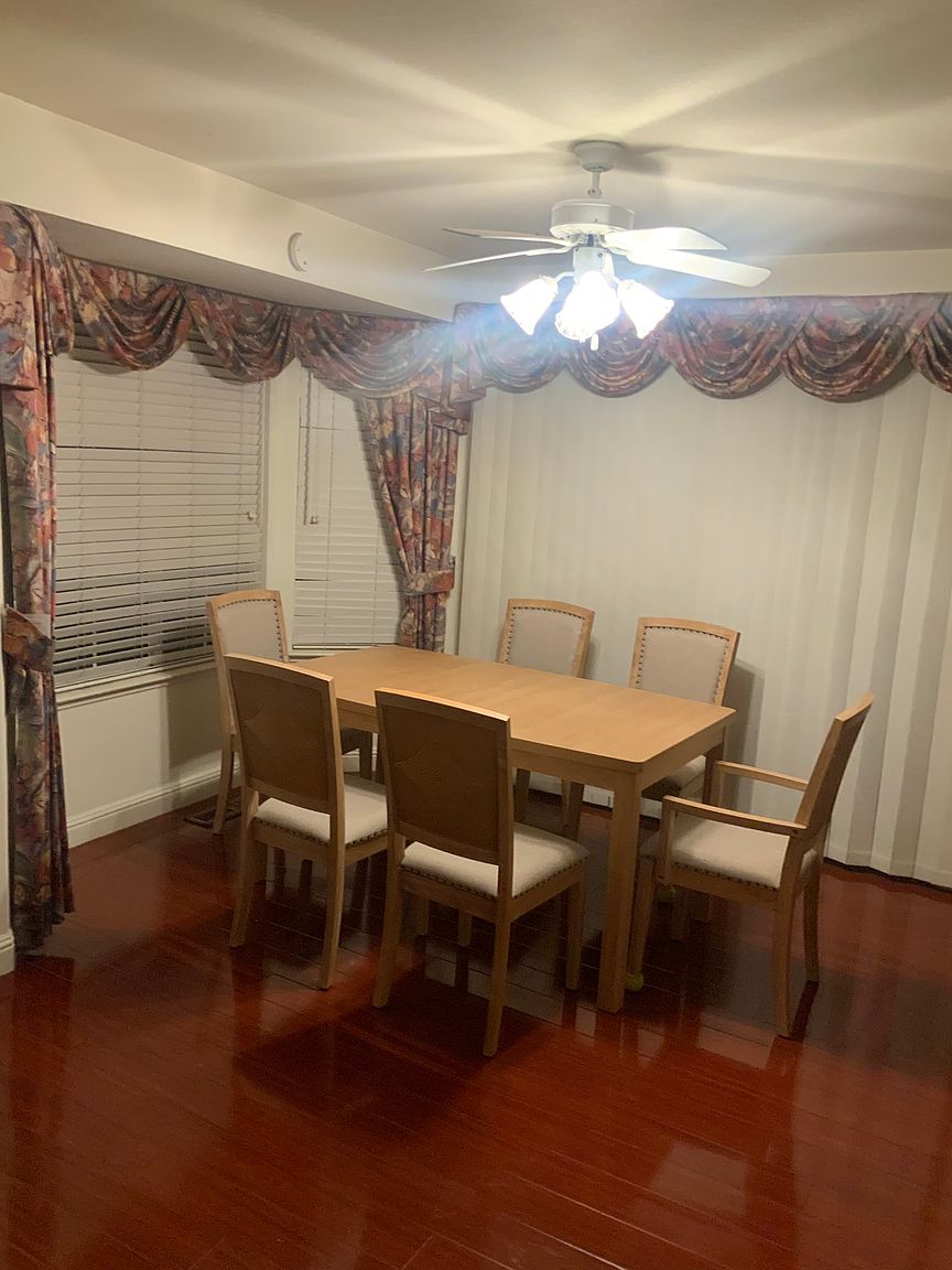 728 Hibiscus Pl photo 2