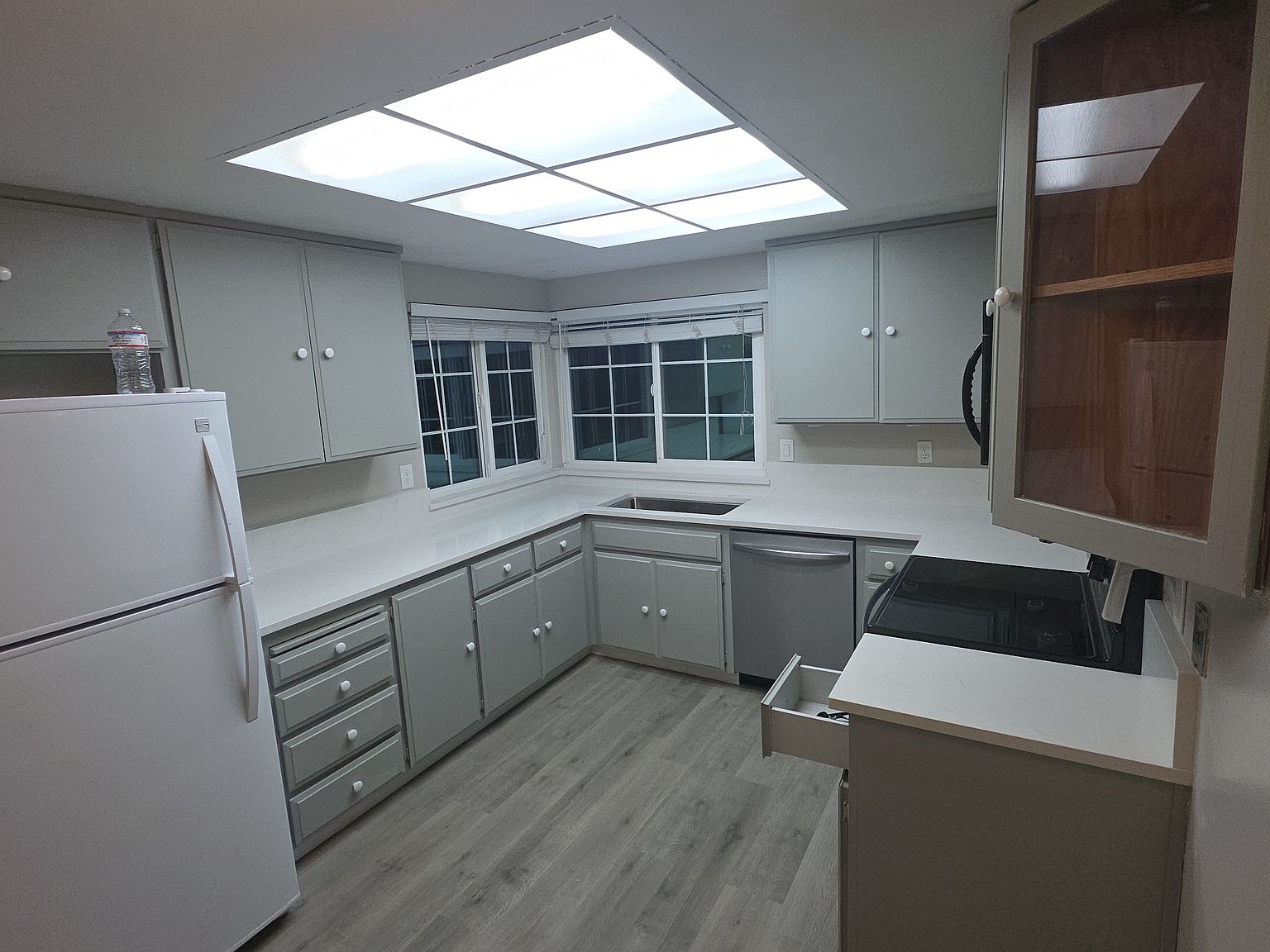 608 Lisa Way photo 4