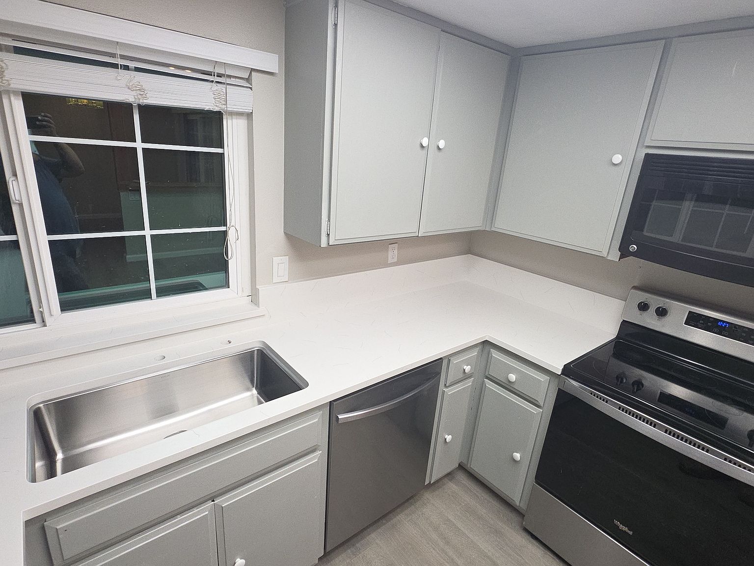608 Lisa Way photo 5