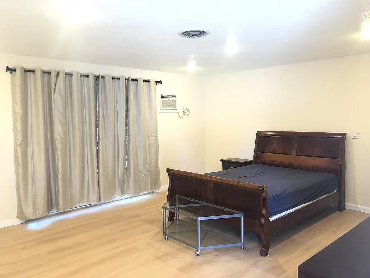 307 Saint Paul Dr photo 5