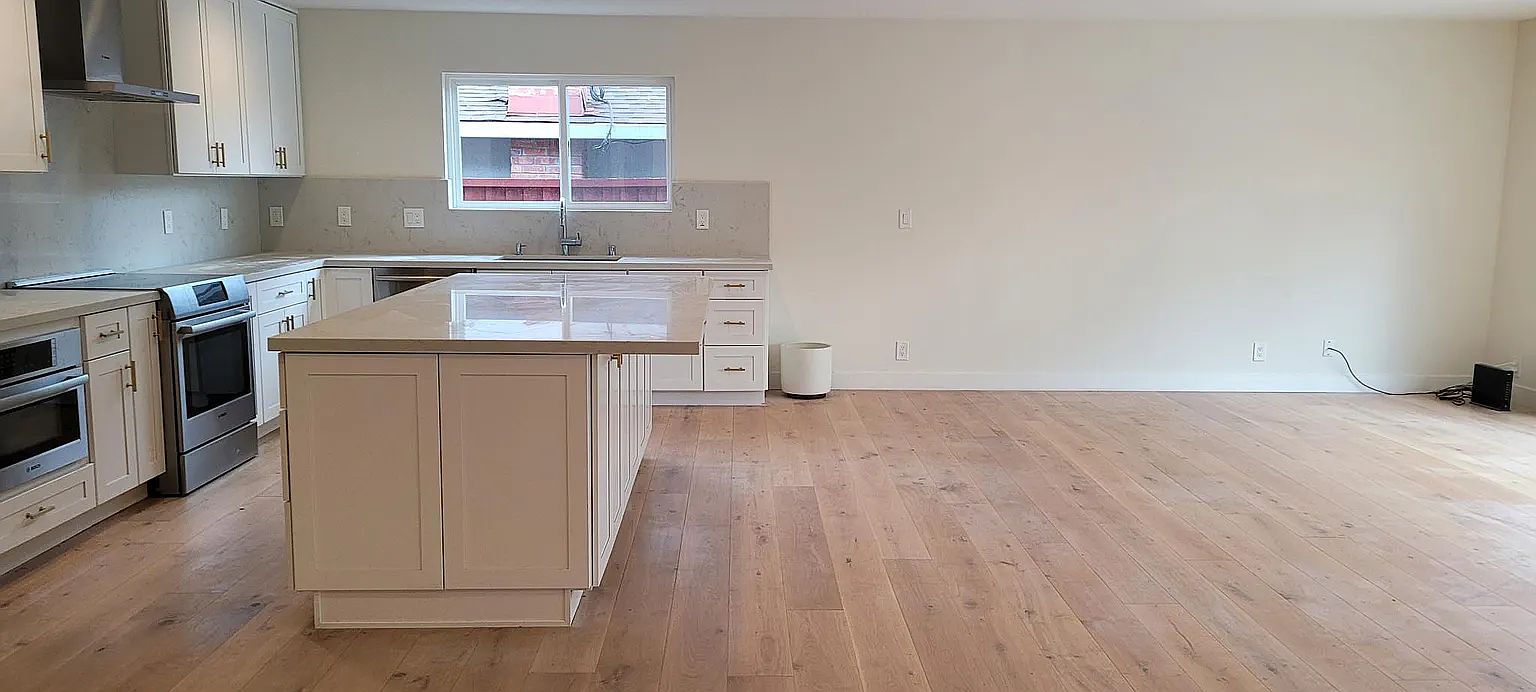 806 Flin Way photo 3