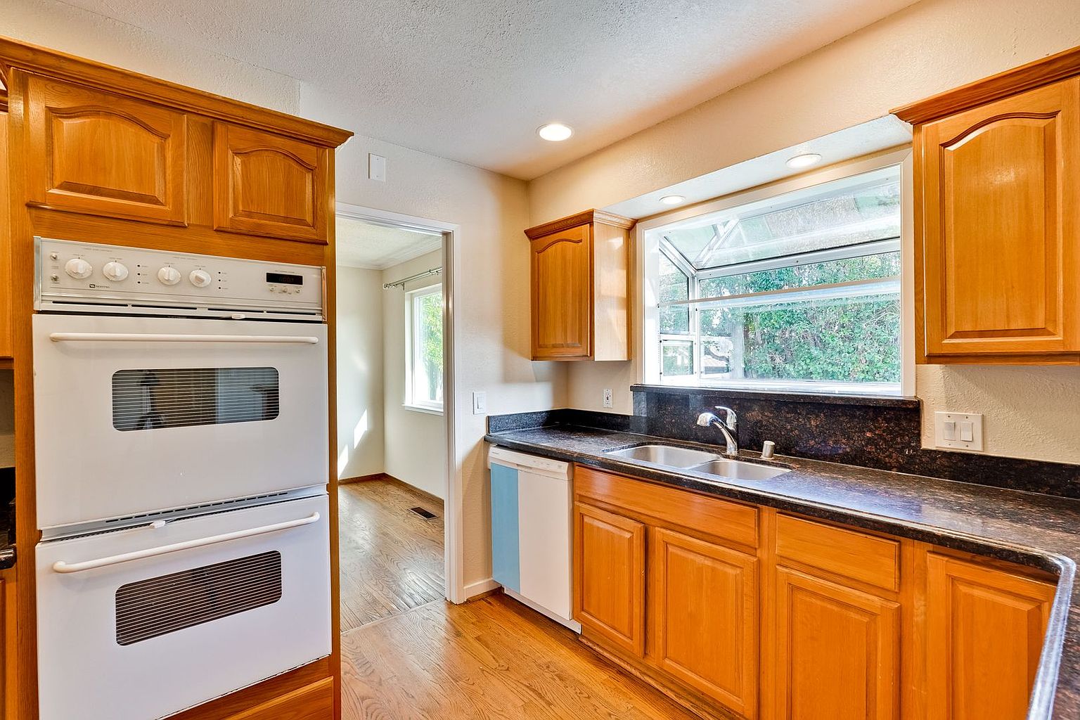 10534 Deodara Dr photo 5