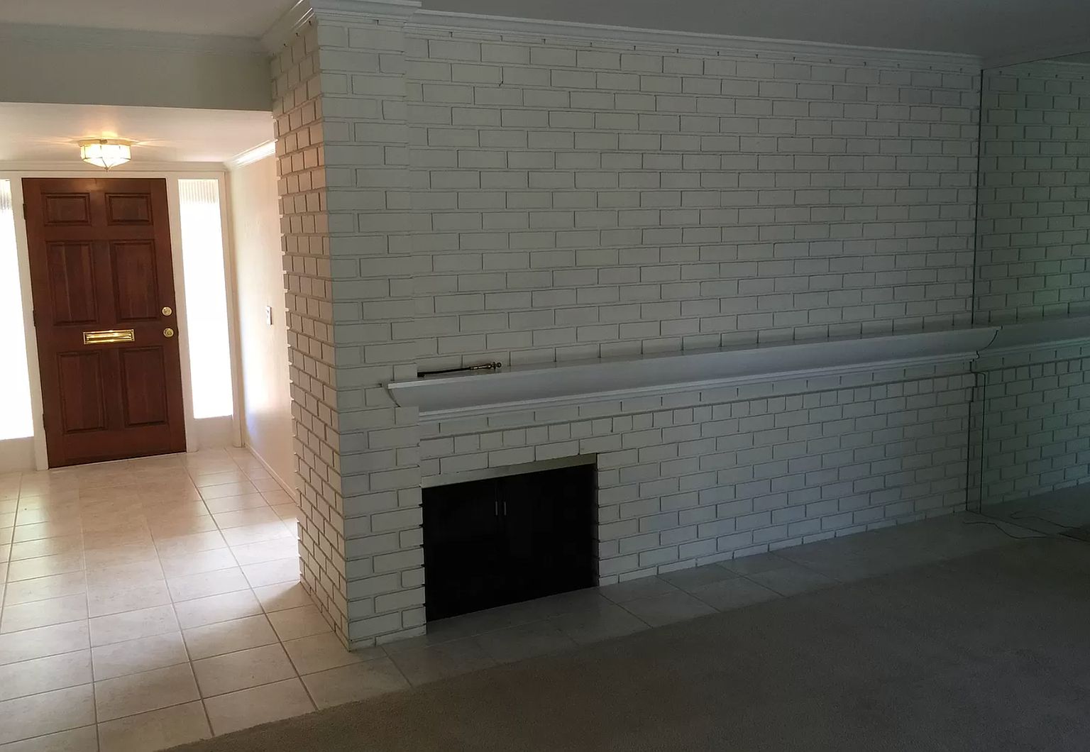 823 Helena Dr photo 2