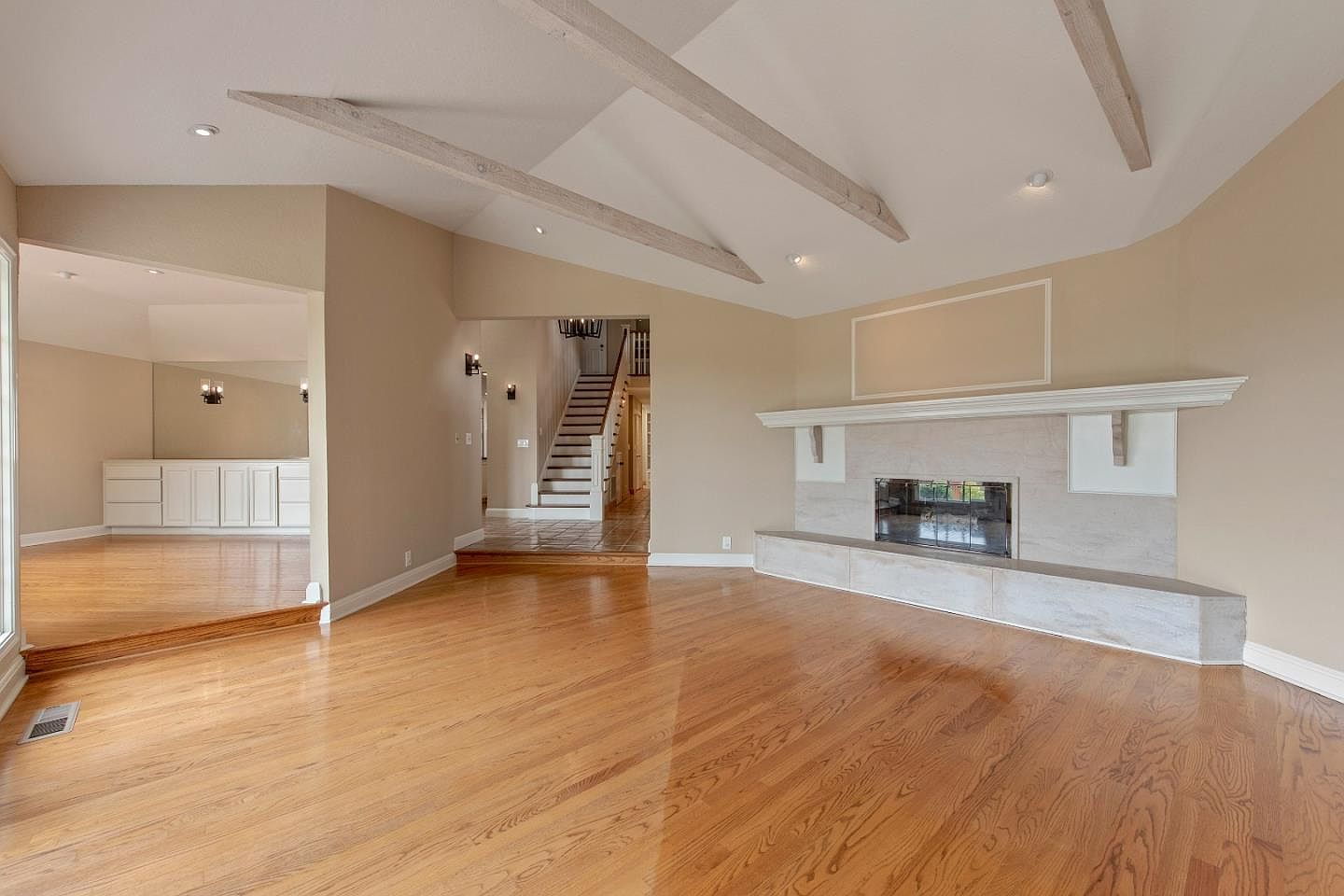 12200 Edgecliff Pl photo 5