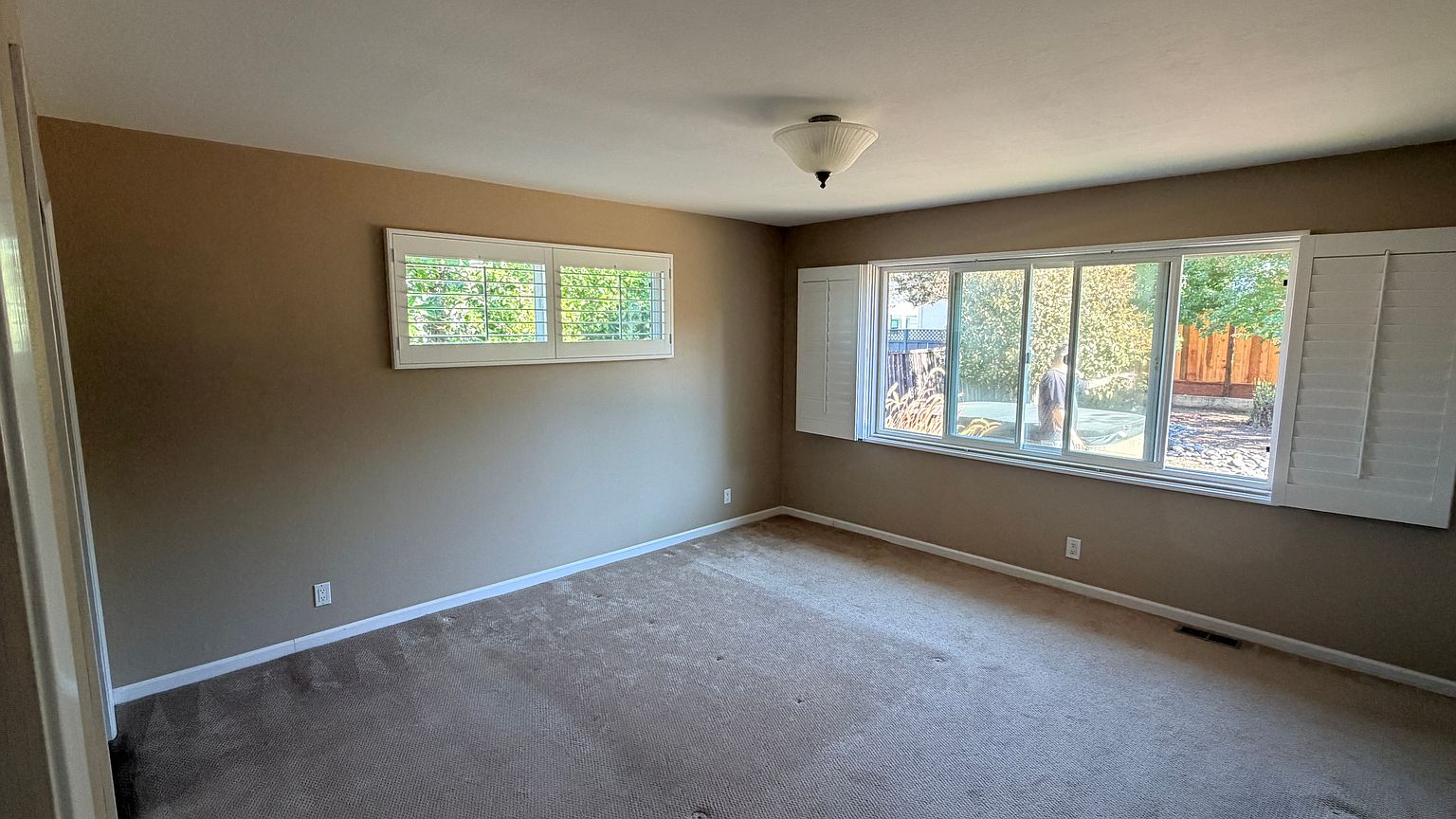 7422 Fallenleaf Ln photo 5