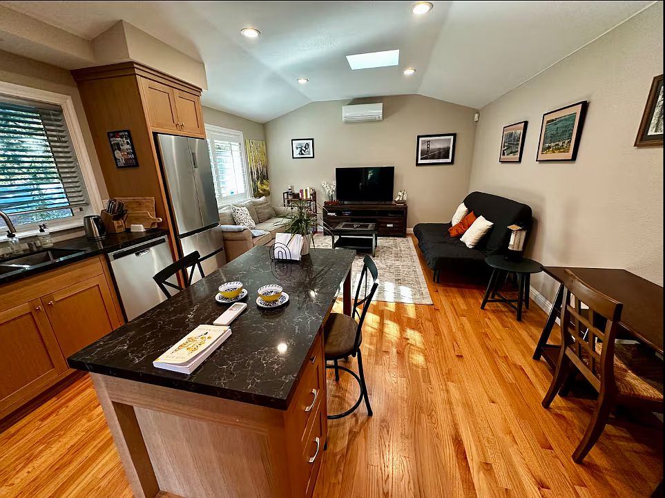 21781 Prospect Rd photo 4
