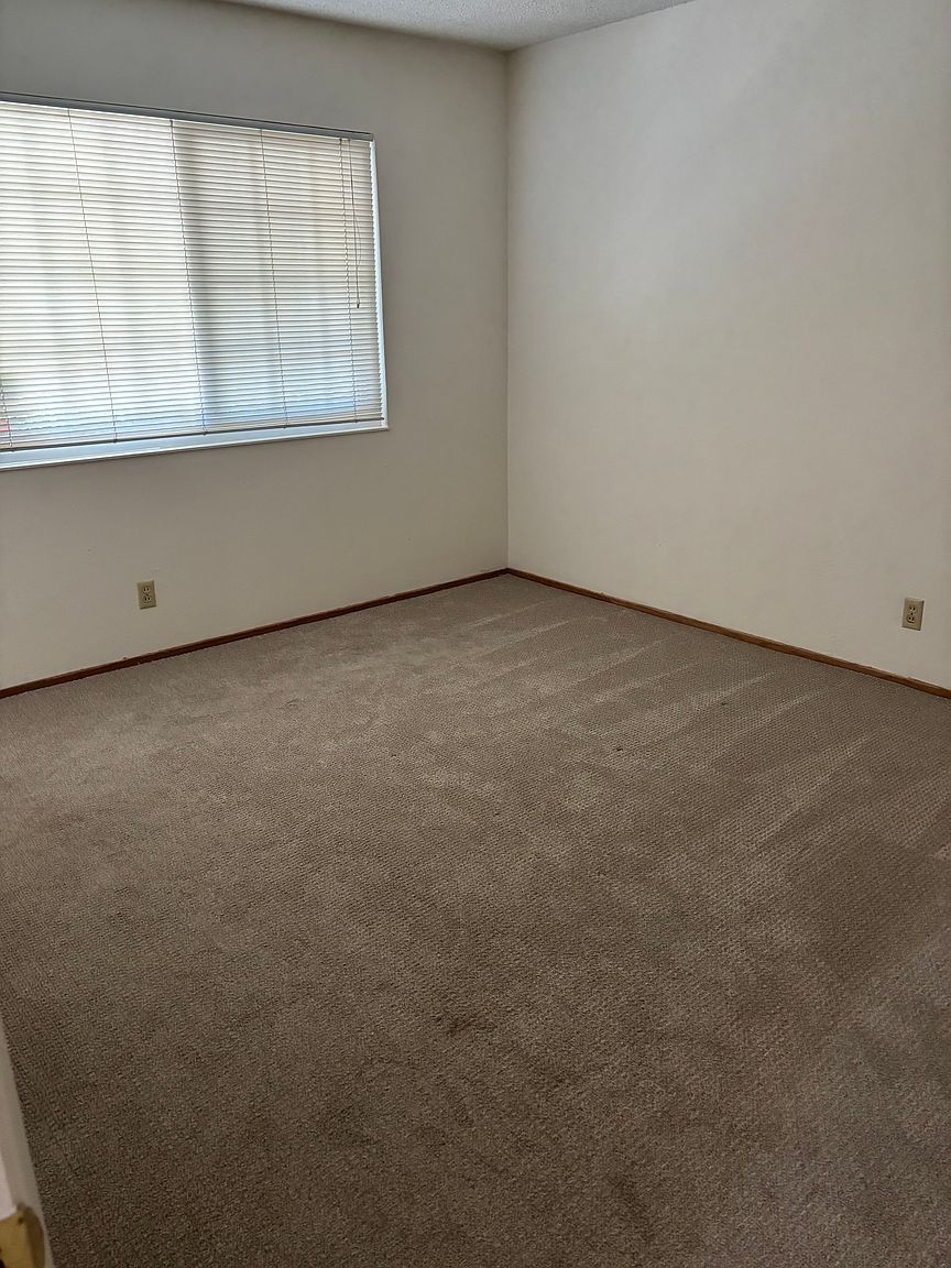 6343 Atherwood Ave photo 5