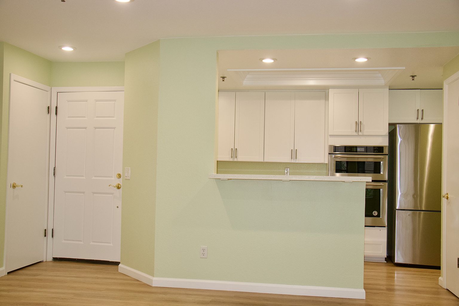 10198 Danube Dr photo 4