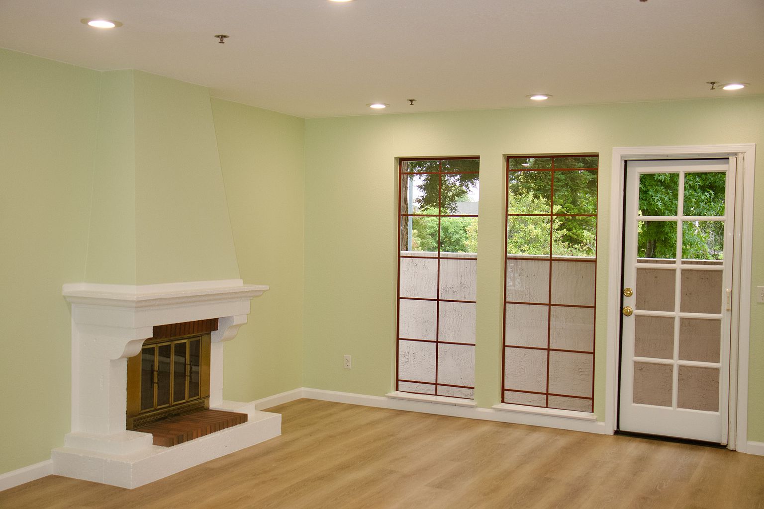 10198 Danube Dr photo 5