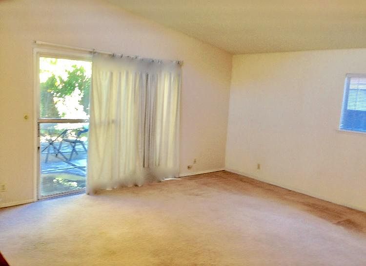 18645 Loree Ave photo 3