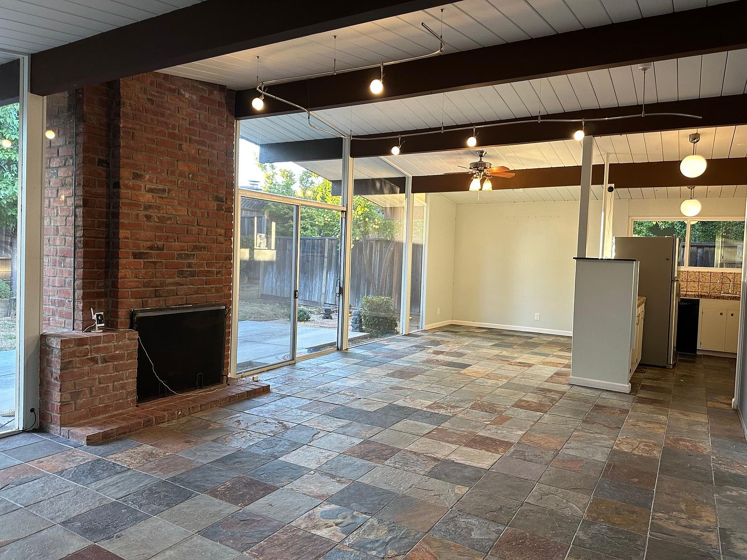 829 Stendhal Ln photo 2