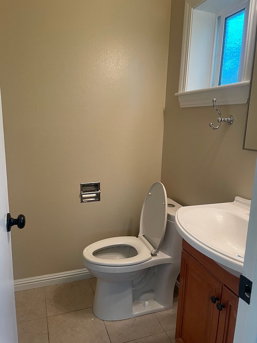 4476 Strawberry Park Dr photo 3