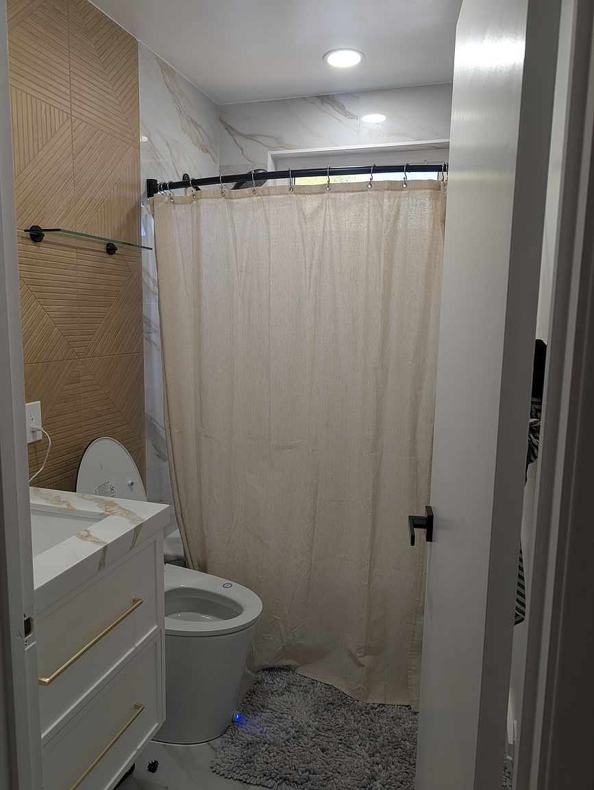 1326 Burkette Dr photo 2