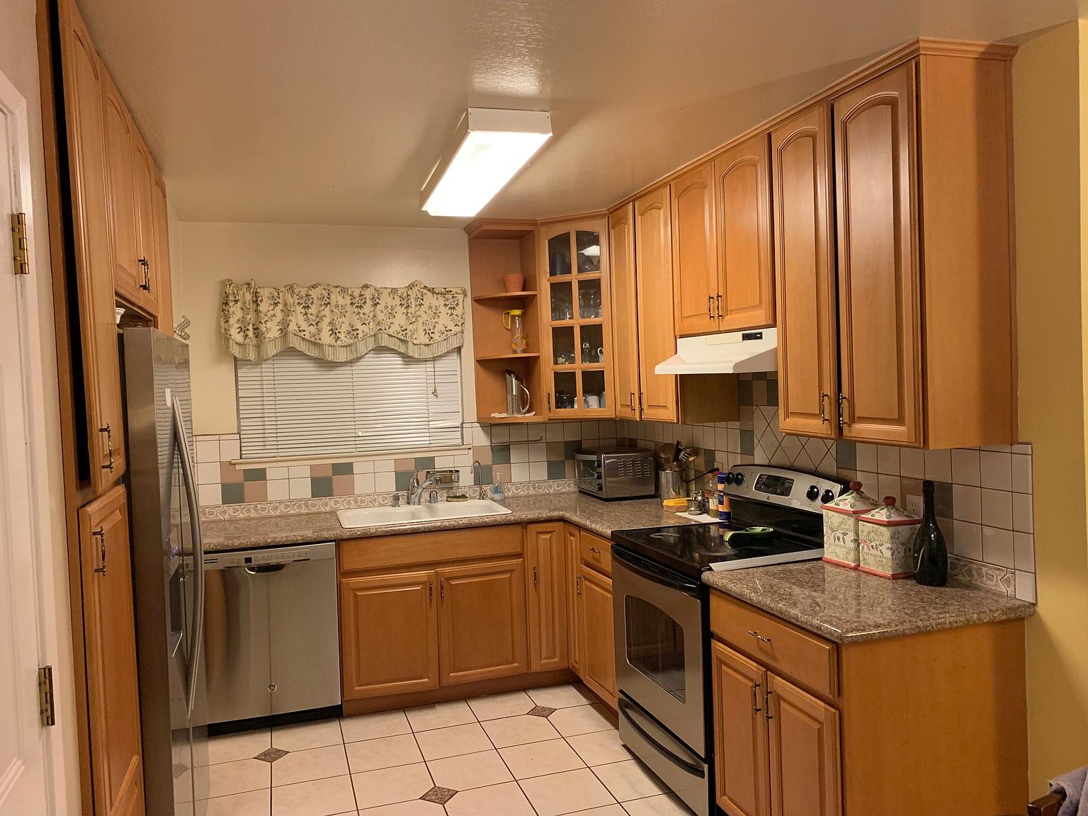 4830 Williams Rd photo 5