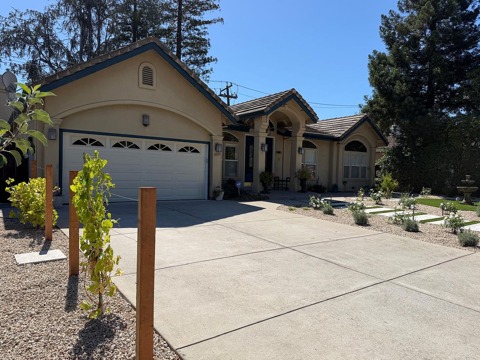 13526 Myren Dr photo 2
