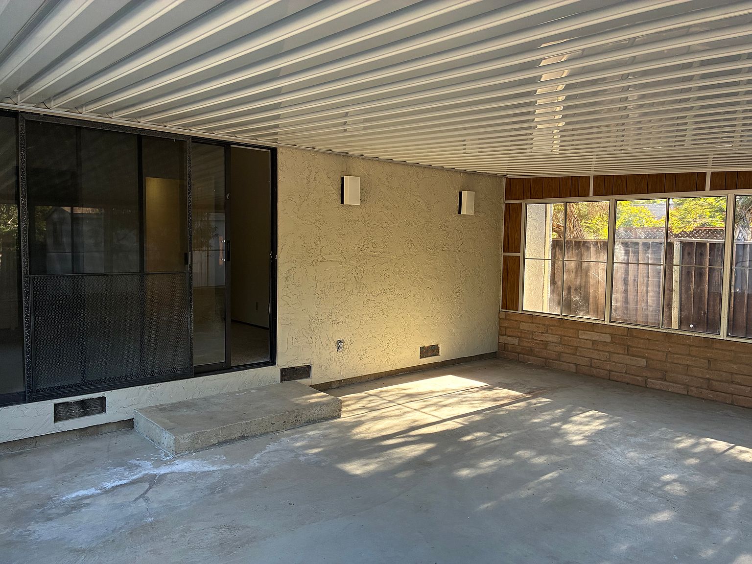 1437 Marsan Ct photo 4