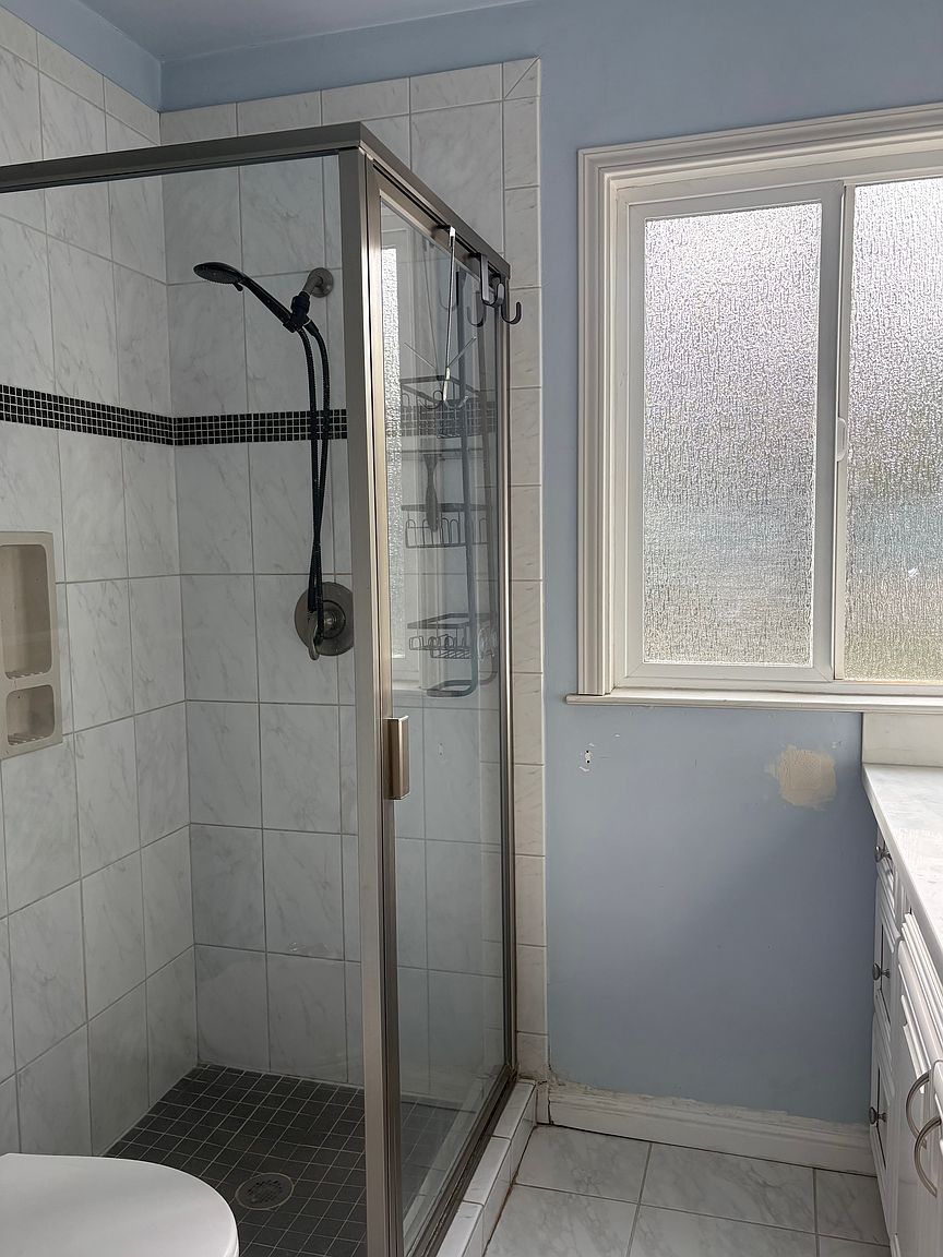 4910 Kingston Way photo 4