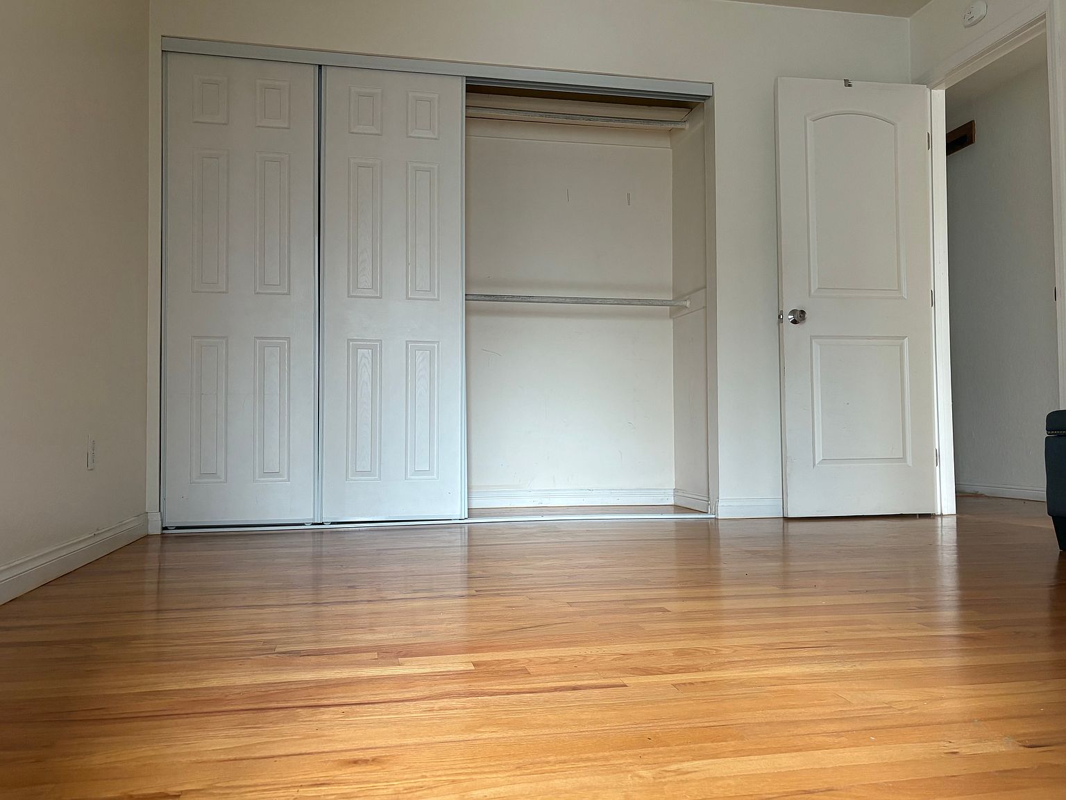 4910 Kingston Way photo 2