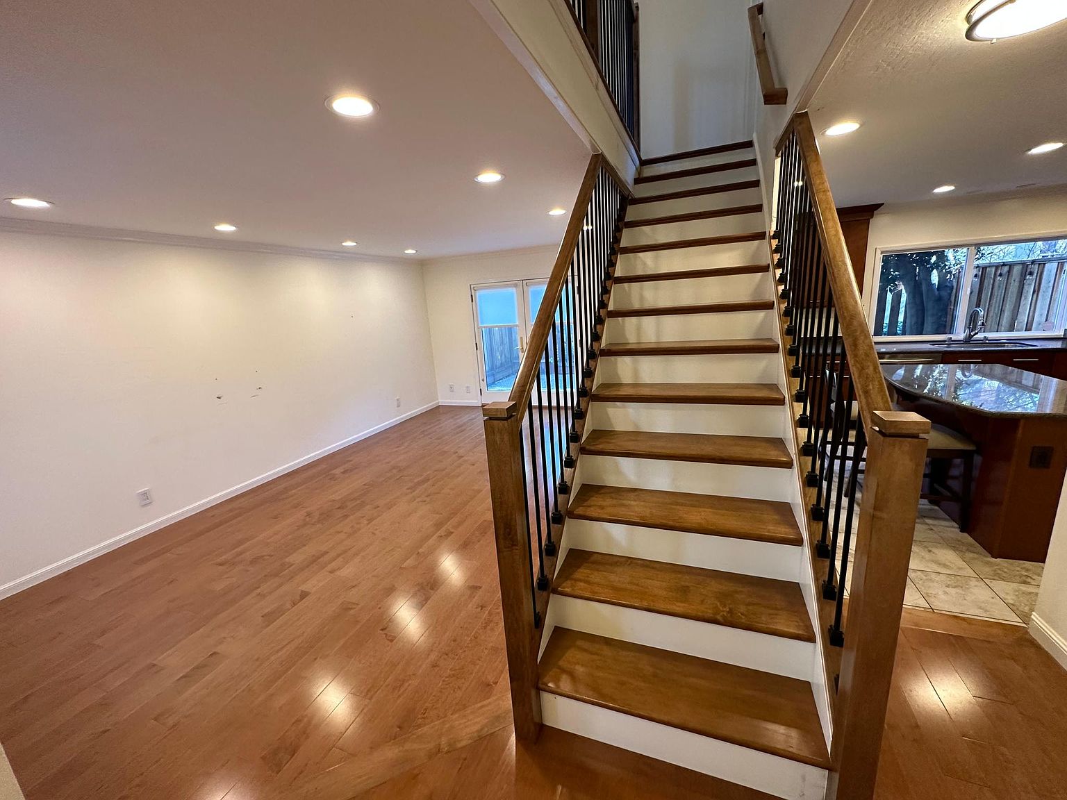 112 Pine Wood Ln photo 3